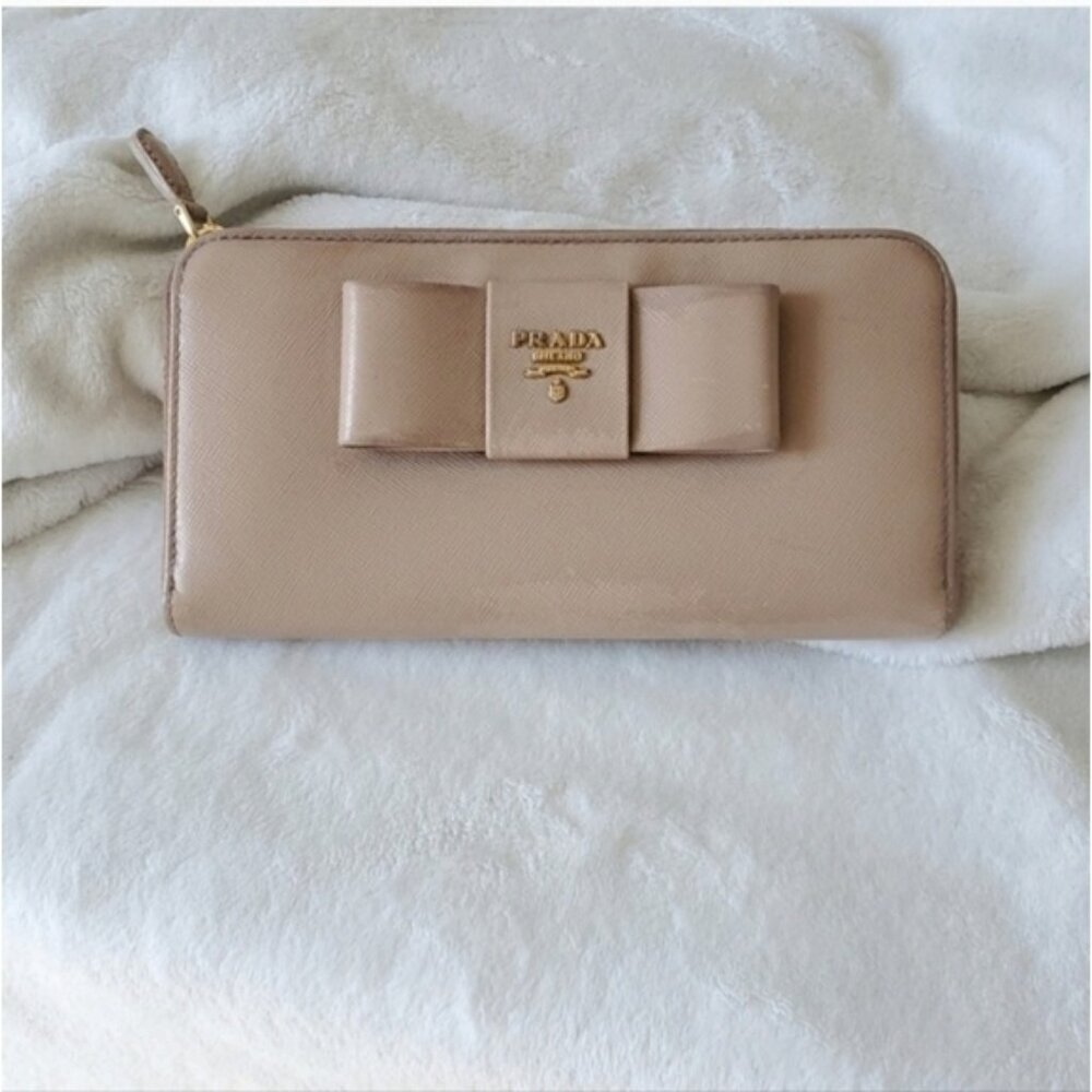 PRADA Saffiano Fiocco Bow Zip Around Wallet - Cammeo Beige